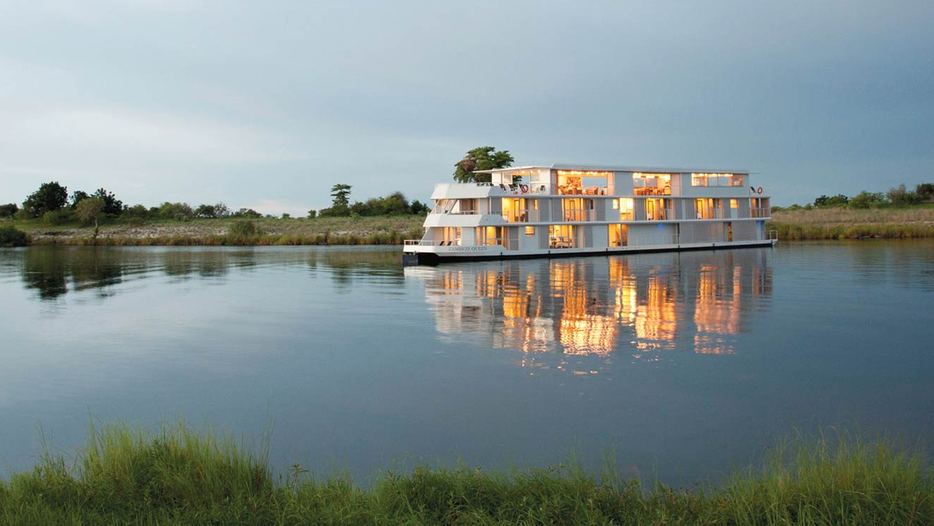 Houseboats glamping