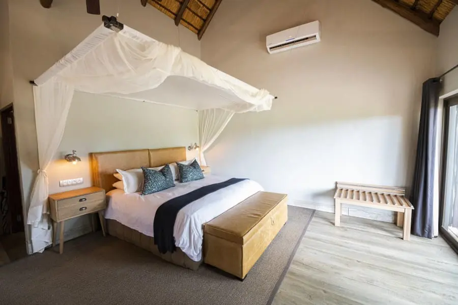 Elephant Plains Game Lodge - Luxury Suite