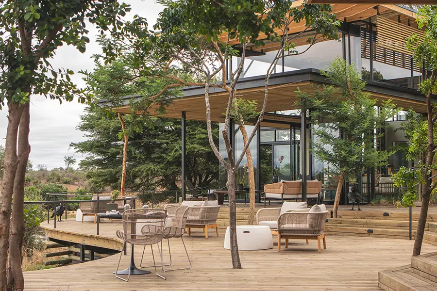 Lion Sands Ivory Lodge - Deck, Bar & Spa