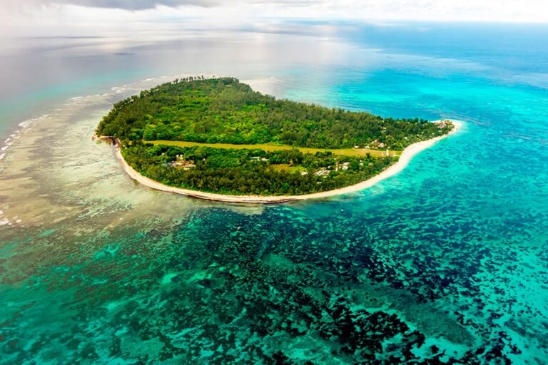 Denis Private Island Lodge