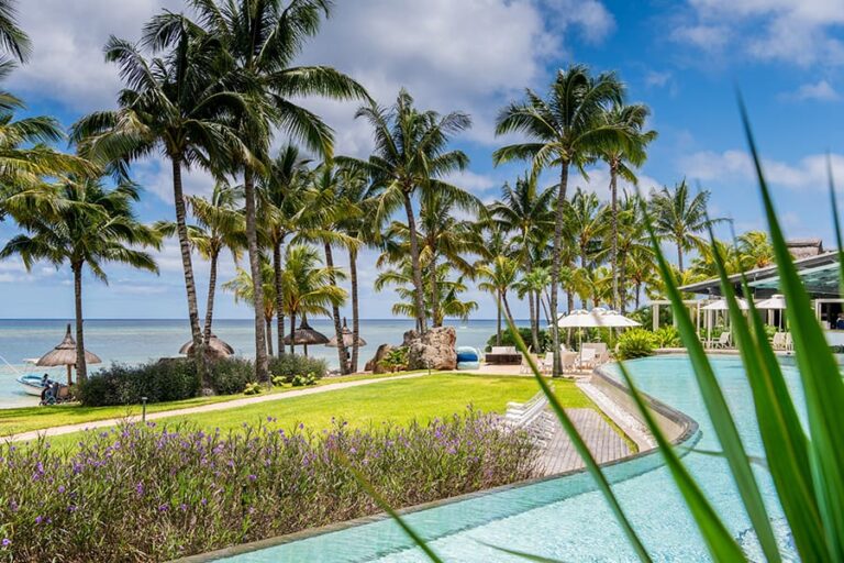 Victoria Beachcomber Resort & Spa