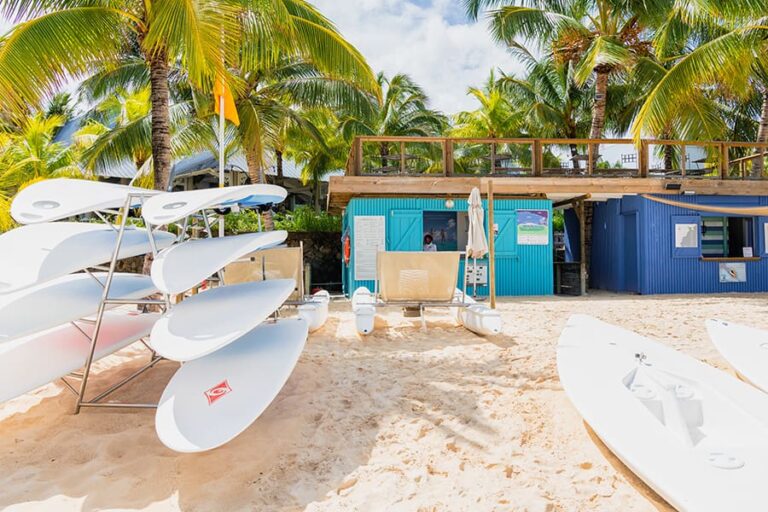 Victoria Beachcomber Resort & Spa