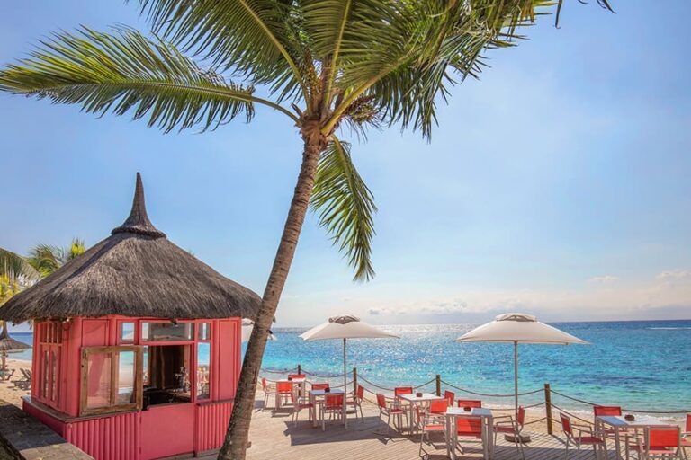 Victoria Beachcomber Resort & Spa
