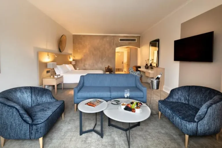 Victoria and Alfred Hotel