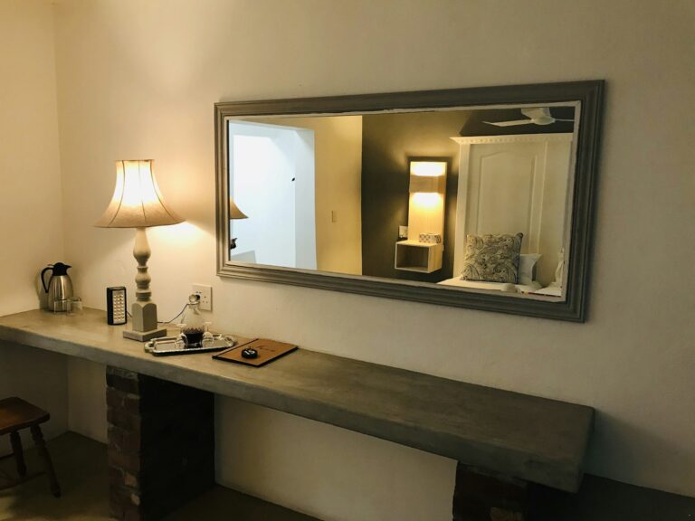 Maqueda Lodge dining area, Marloth Park boutique lodge