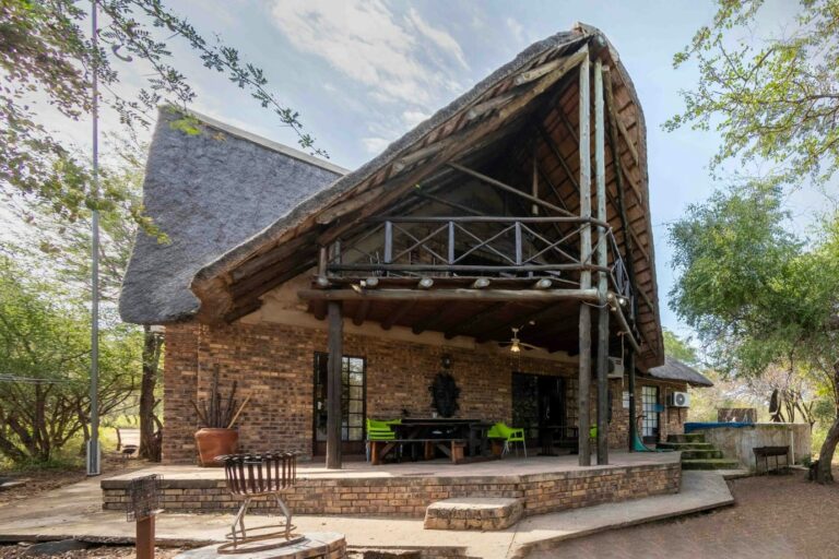 Mopani Manor