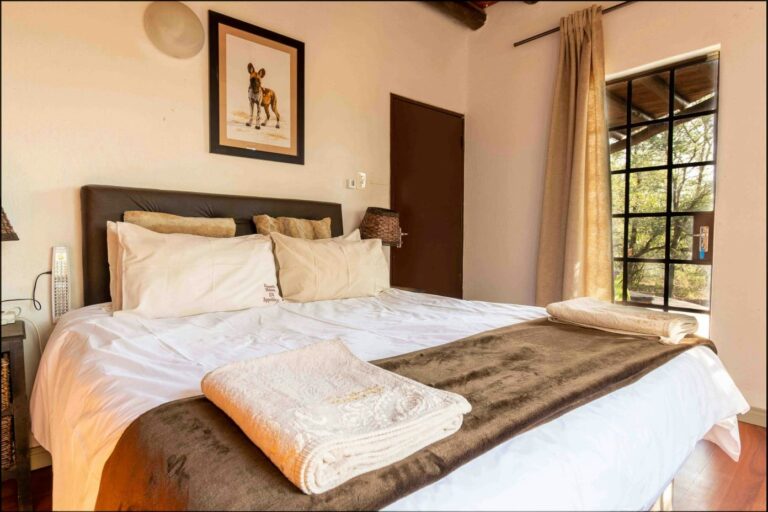 Mopani Manor pool and braai area, Marloth Park