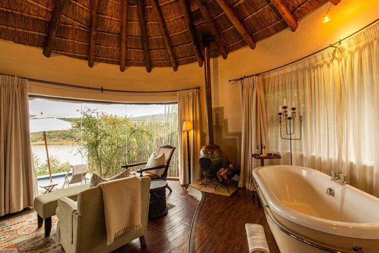 Pumba Water Lodge